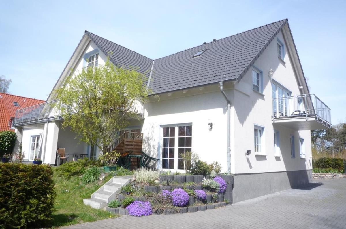 ロストックFerienhaus Am Yachthafen, Moeweアパートメント エクステリア 写真